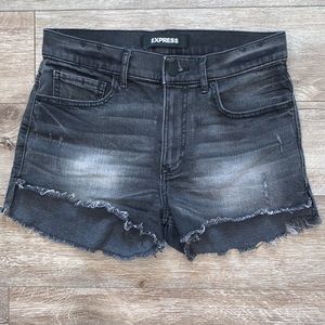 Express Original Shortie High Rise Sz 4 Black Acid Wash